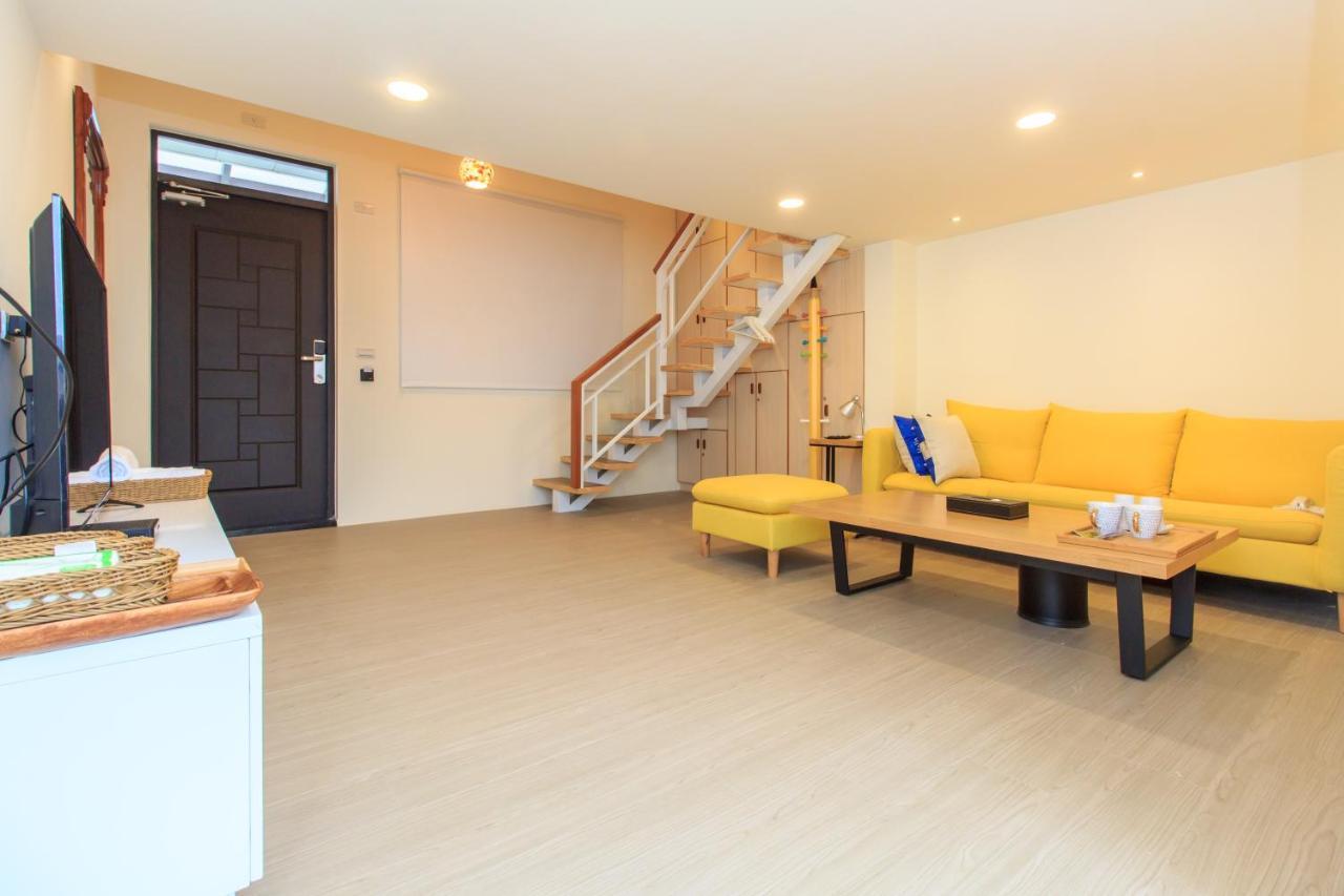 Qing Ping Jn Humanities Hall青萍居人文會館 Wujie Extérieur photo